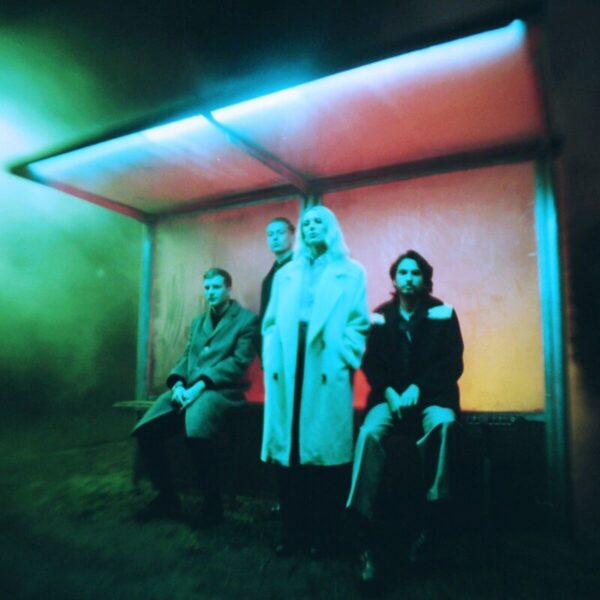 WOLF ALICE. BLUE WEEKEND