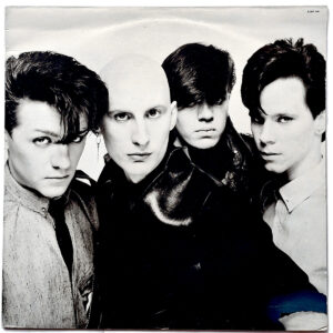 CLASSIX NOUVEAUX. SINGLES