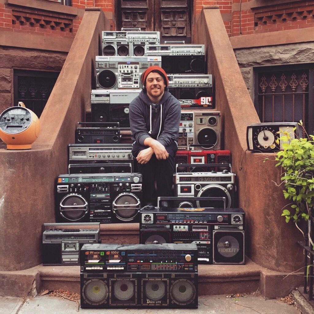 EL RUGIDO DE LA CALLE: DENTRO DE LA CATEDRAL DEL CROMO DE SCOTT CAMPBELL