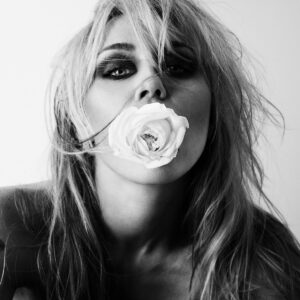 MILEY. BASS PERSUADES