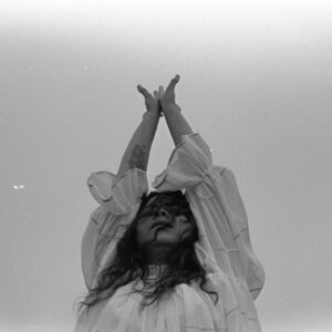 SILVANA ESTRADA. MARCHITA